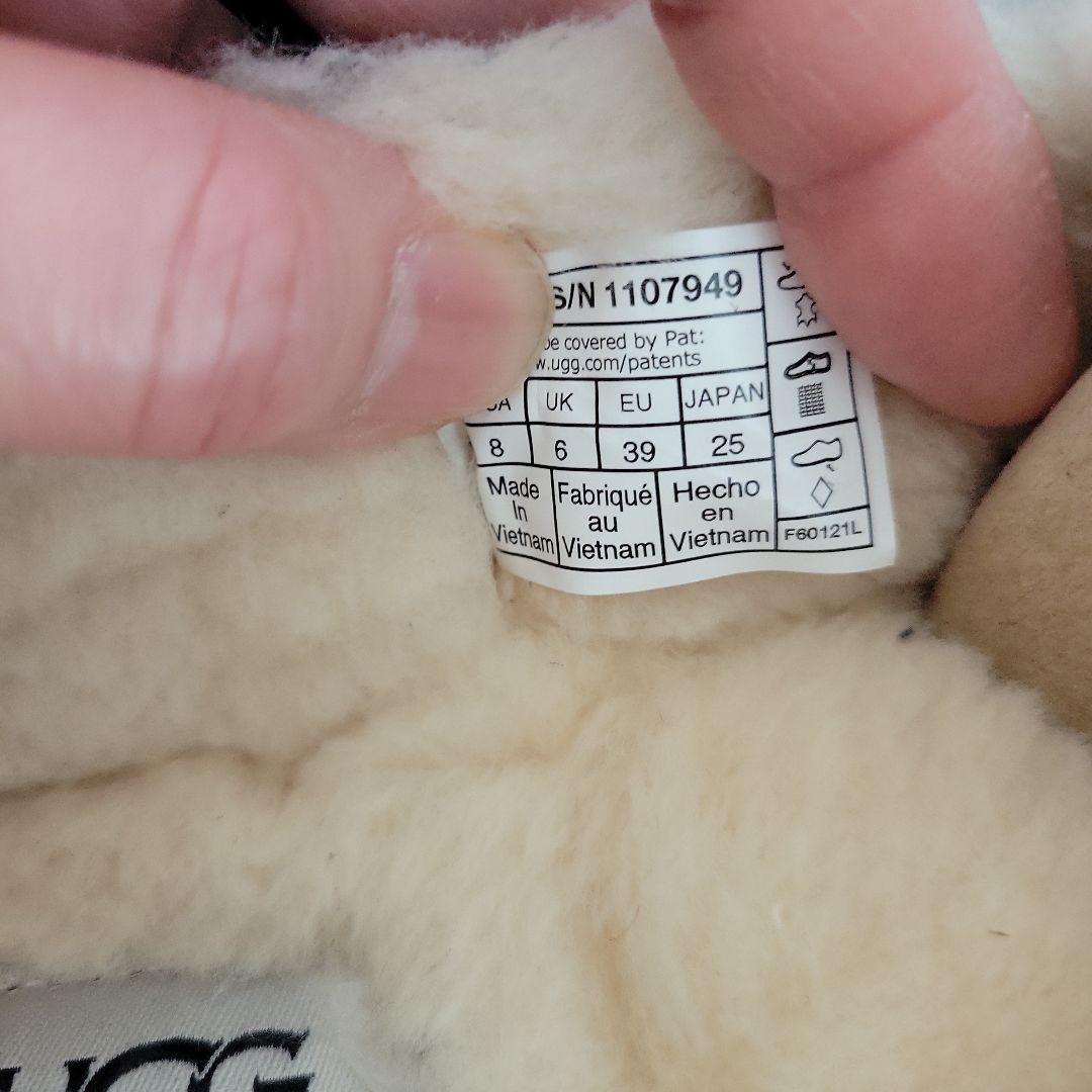 出品21日まで！　UGG DAKOTA モカシン　ブラック/25