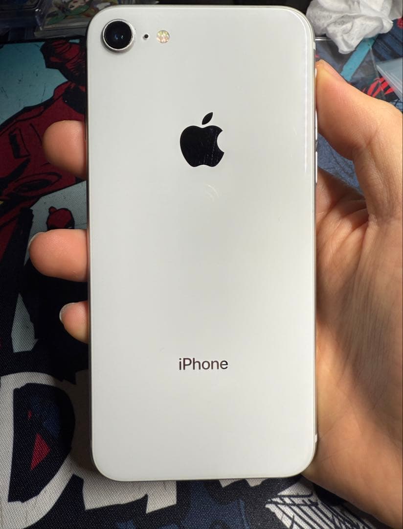 iPhone8 本体 64G ホワイト simロック無し