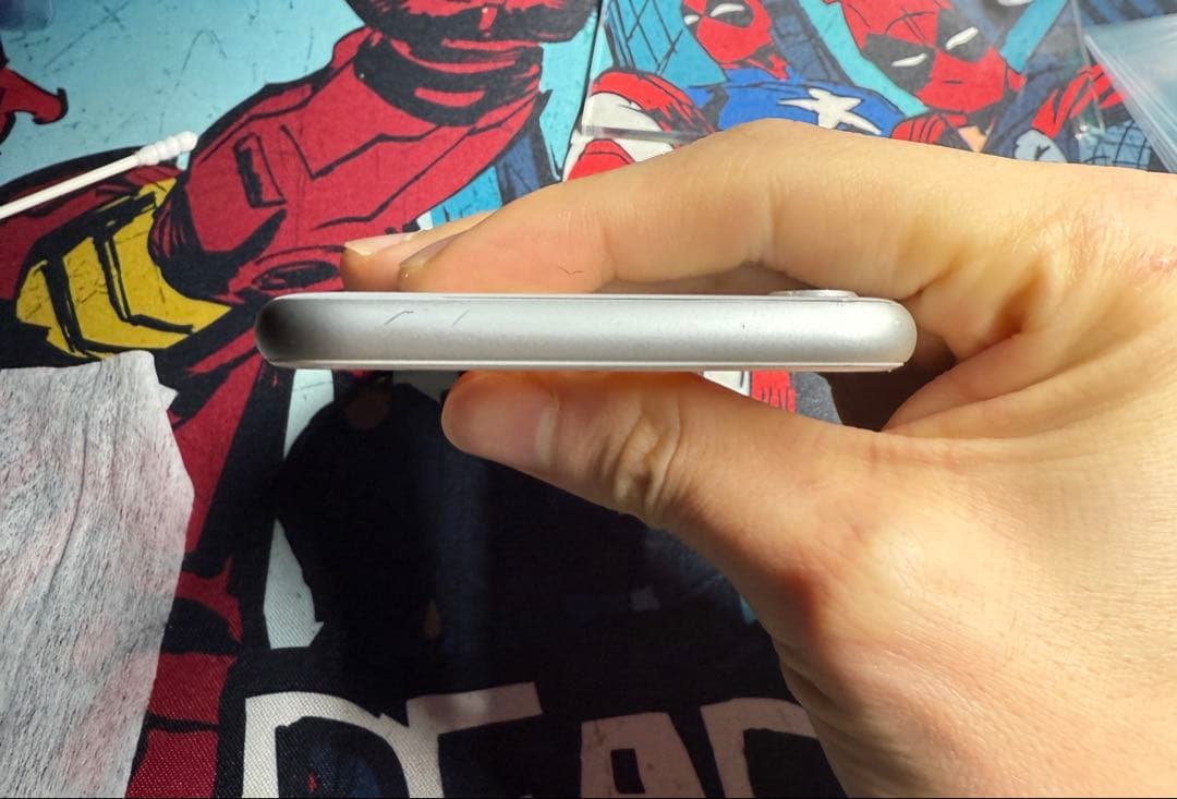 iPhone8 本体 64G ホワイト simロック無し