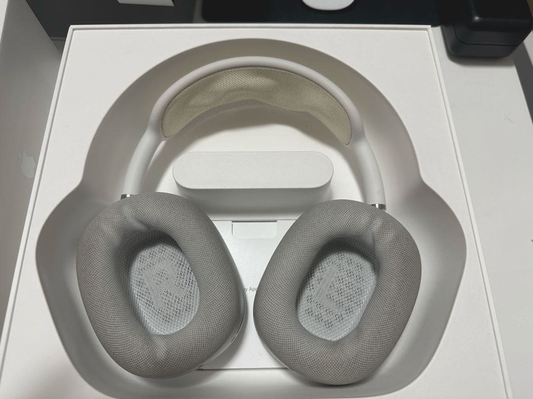 【美品】AirPods Max シルバー　おまけ付き