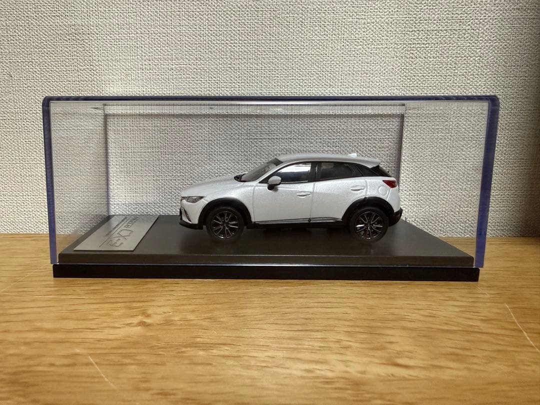 ミニカー1/43　マツダ　CX-3 ディーラー ふモデルカー カラーサンプル 白