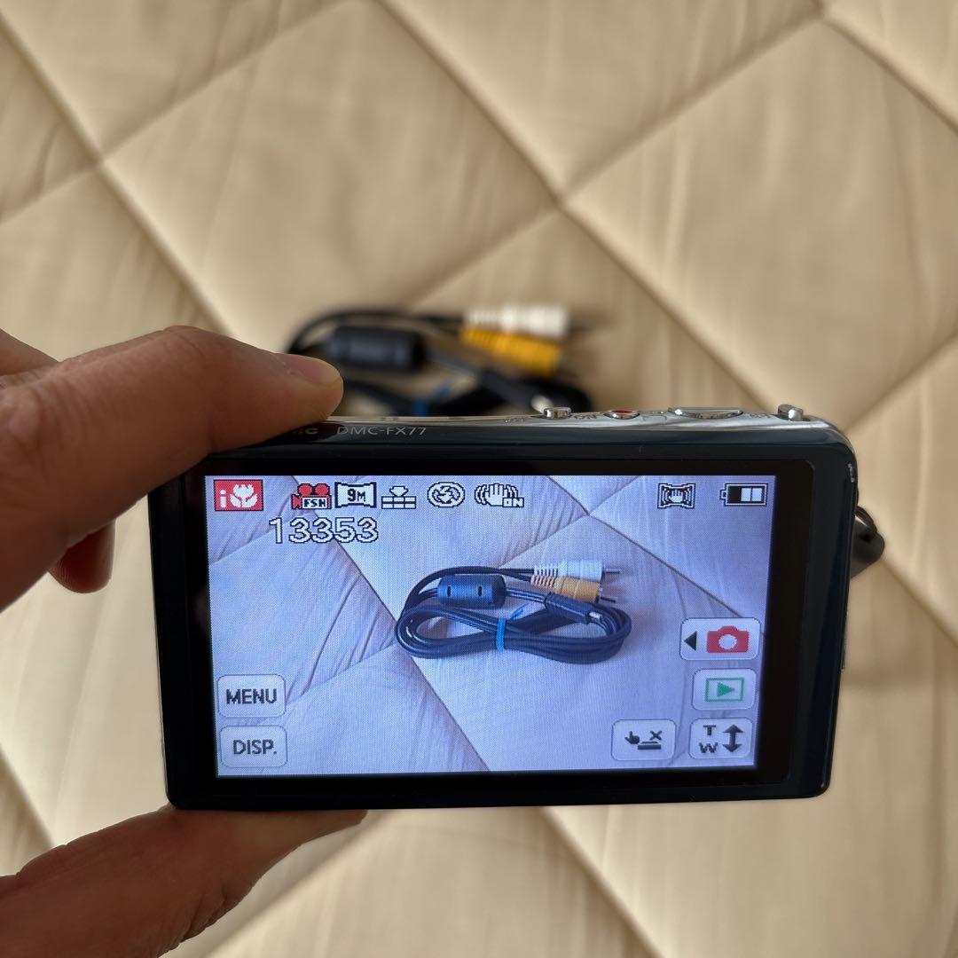 デジカメ　Panasonic DMC-FX77 ブルー