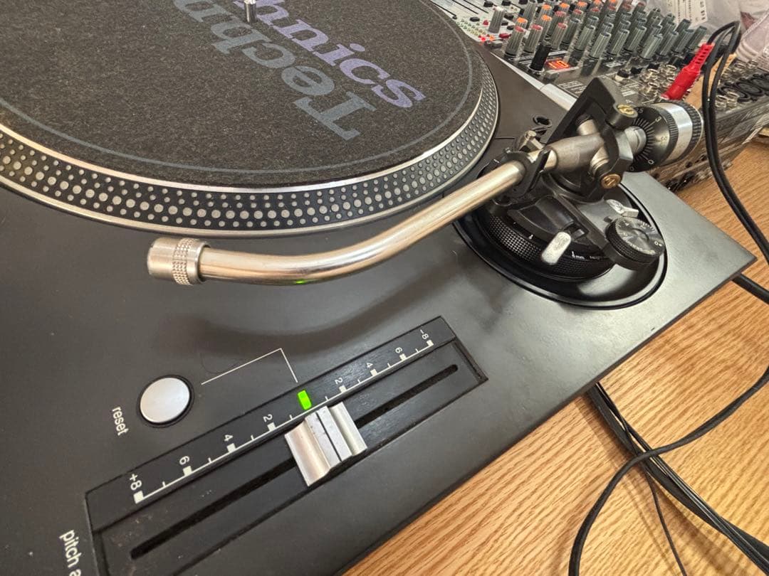 Technics SL-1200 MK5 +ミキサー、BEHRINGERミキサー