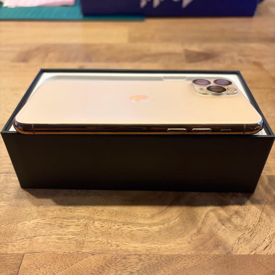 iPhone 11 Pro ゴールド　美品