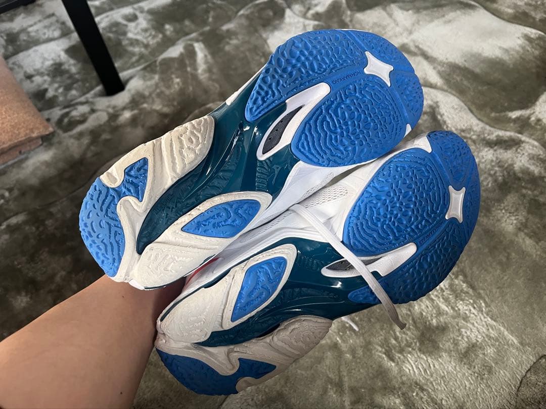 Mizuno Wave Lightning Z8 バレーボールシューズ