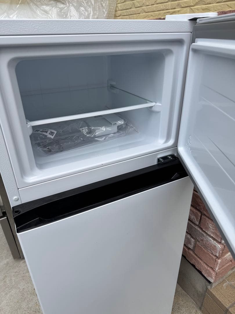 【2025年製】 ほぼ未使用ハイセンス 冷蔵庫HR-B12HW 容量124L