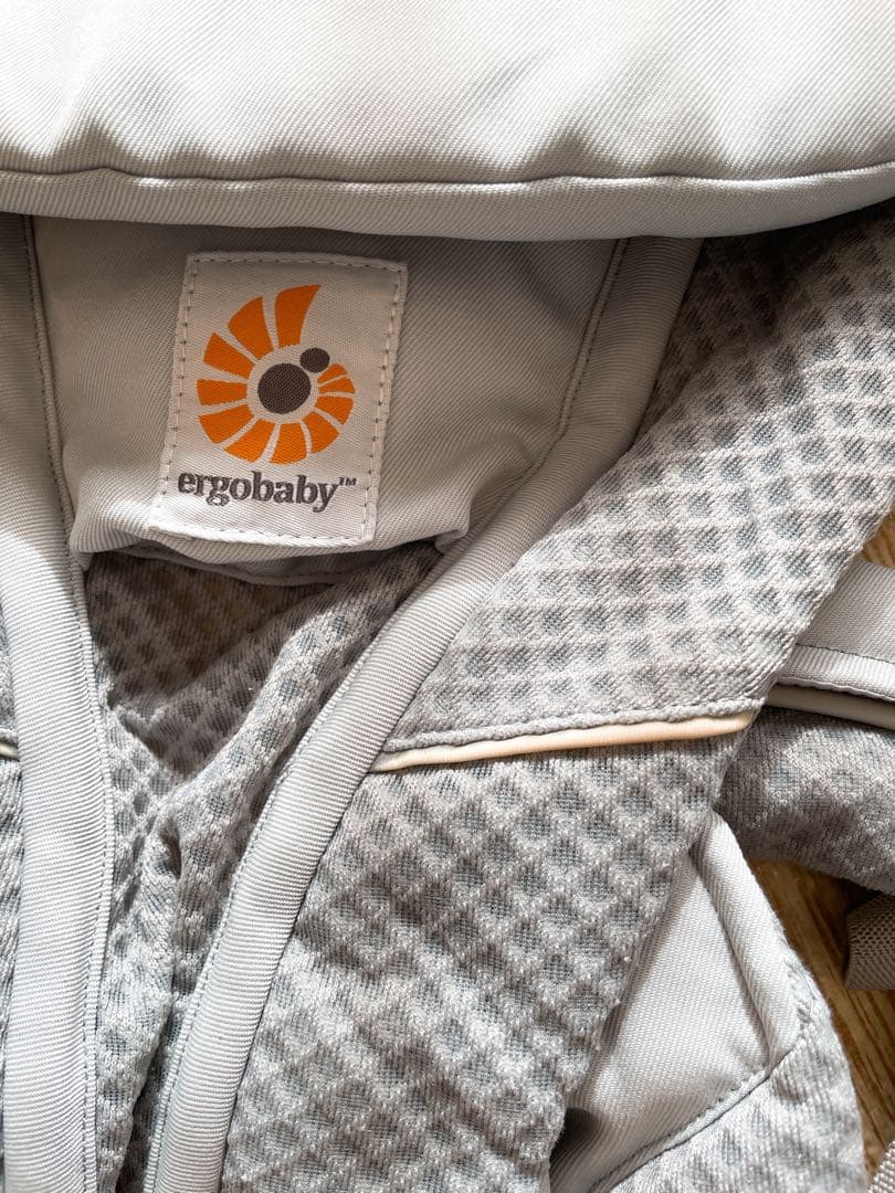 エルゴベビー OMNI Breeze (オムニブリーズ)