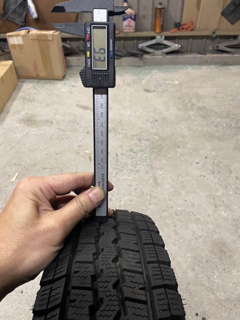 超バリ山　12インチ　軽トラ　アクティ　145R12 6PR ウインターマックス