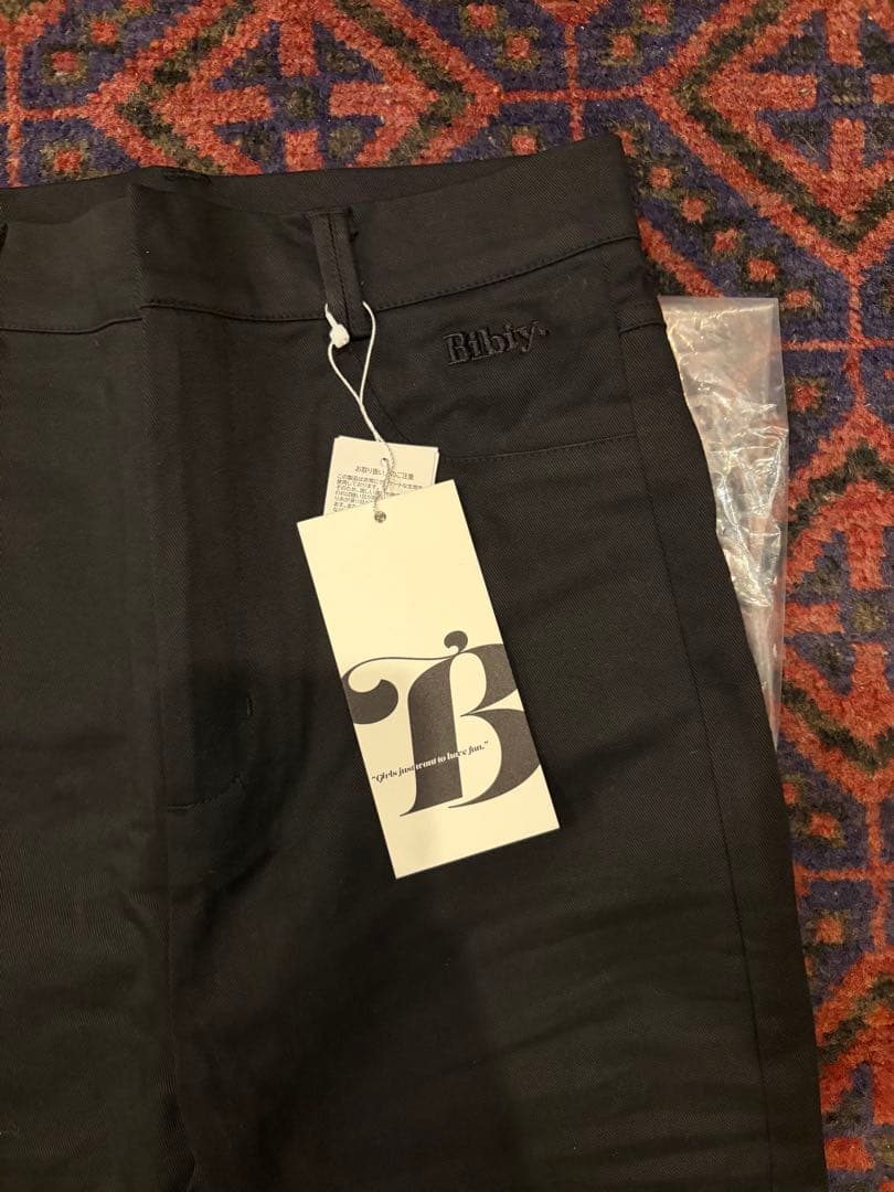 【新品タグ付き】Bibiy LULA BIKERS カプリパンツ