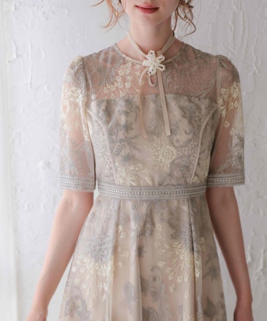 【新品タグ付き】　Dorrydoll ラダーレースドレス　グレージュ 結婚式