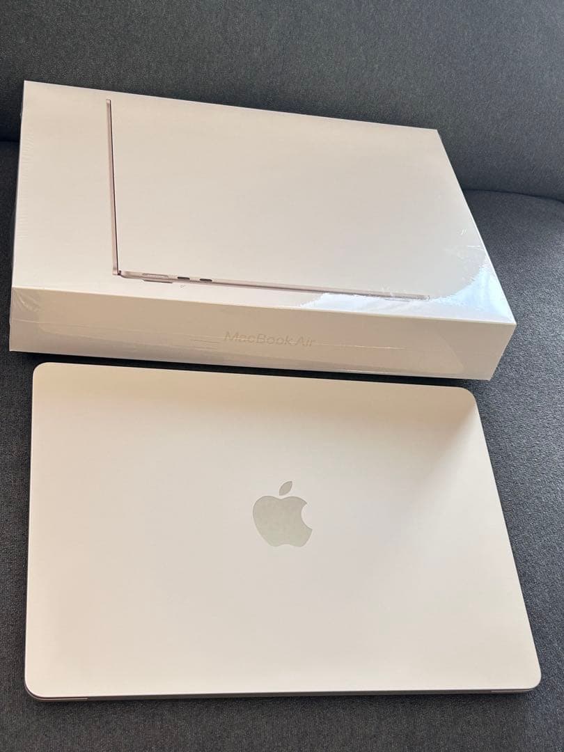 MacBook Air M2 8GB SSD 256GB 13.6 スターライト