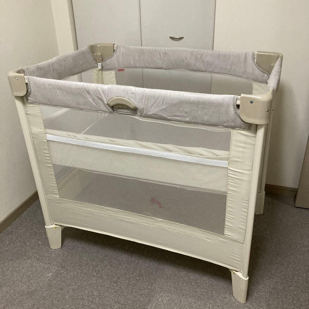 アップリカ ココネル　エアープラスAB ホワイトベージュ