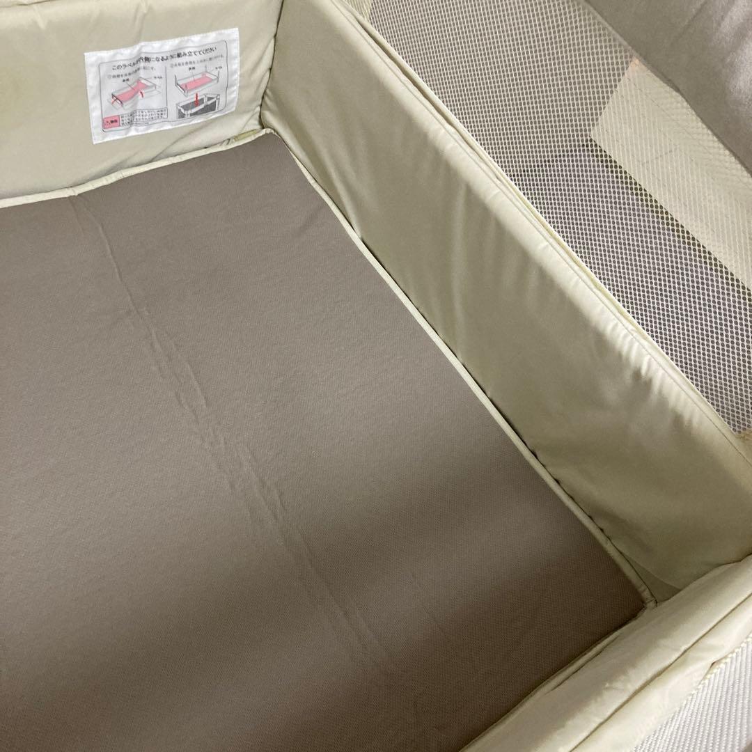 アップリカ ココネル　エアープラスAB ホワイトベージュ