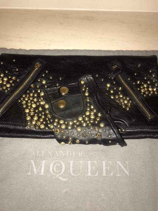 希少❤︎マックイーン❤︎グローブ付クラッチバック
