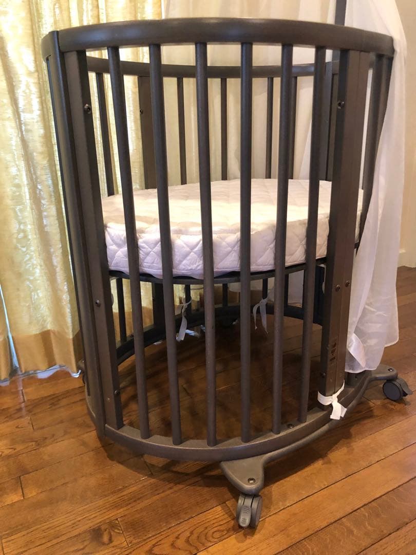 ストッケベビーベッド