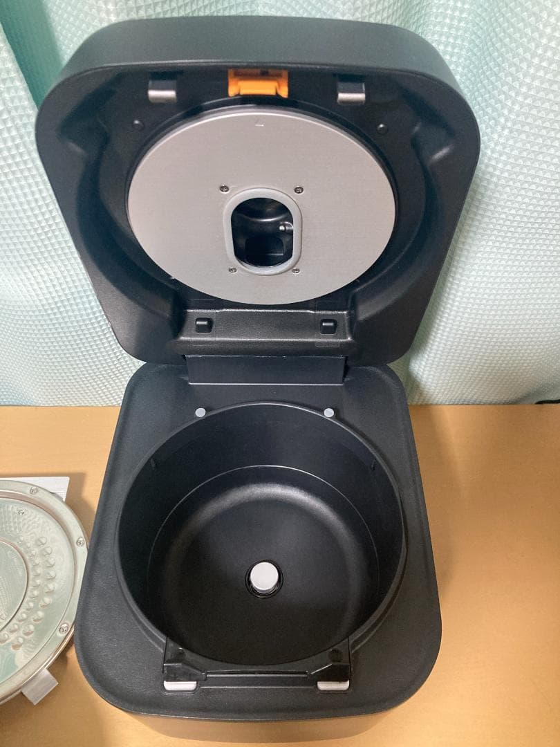 ★美品★日立 炊飯器 5.5合 圧力&スチームIH 蒸気カットRZ-V100FM