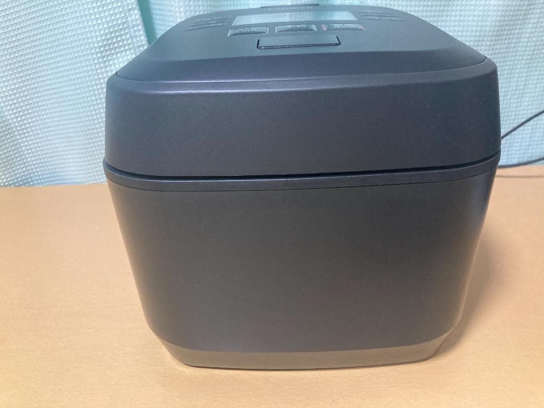 ★美品★日立 炊飯器 5.5合 圧力&スチームIH 蒸気カットRZ-V100FM