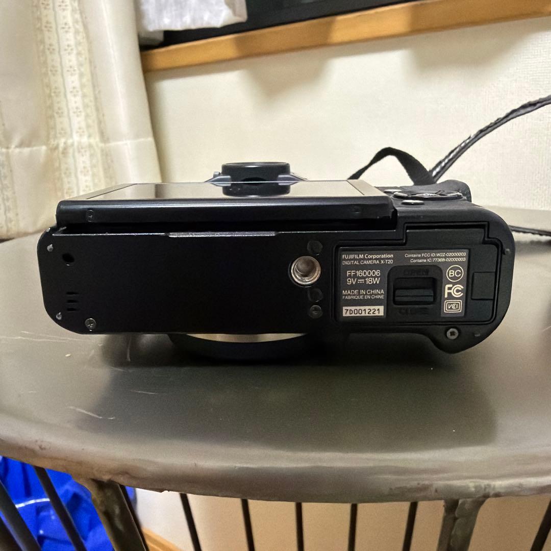 FUJIFILM X-T20 ミラーレスカメラ