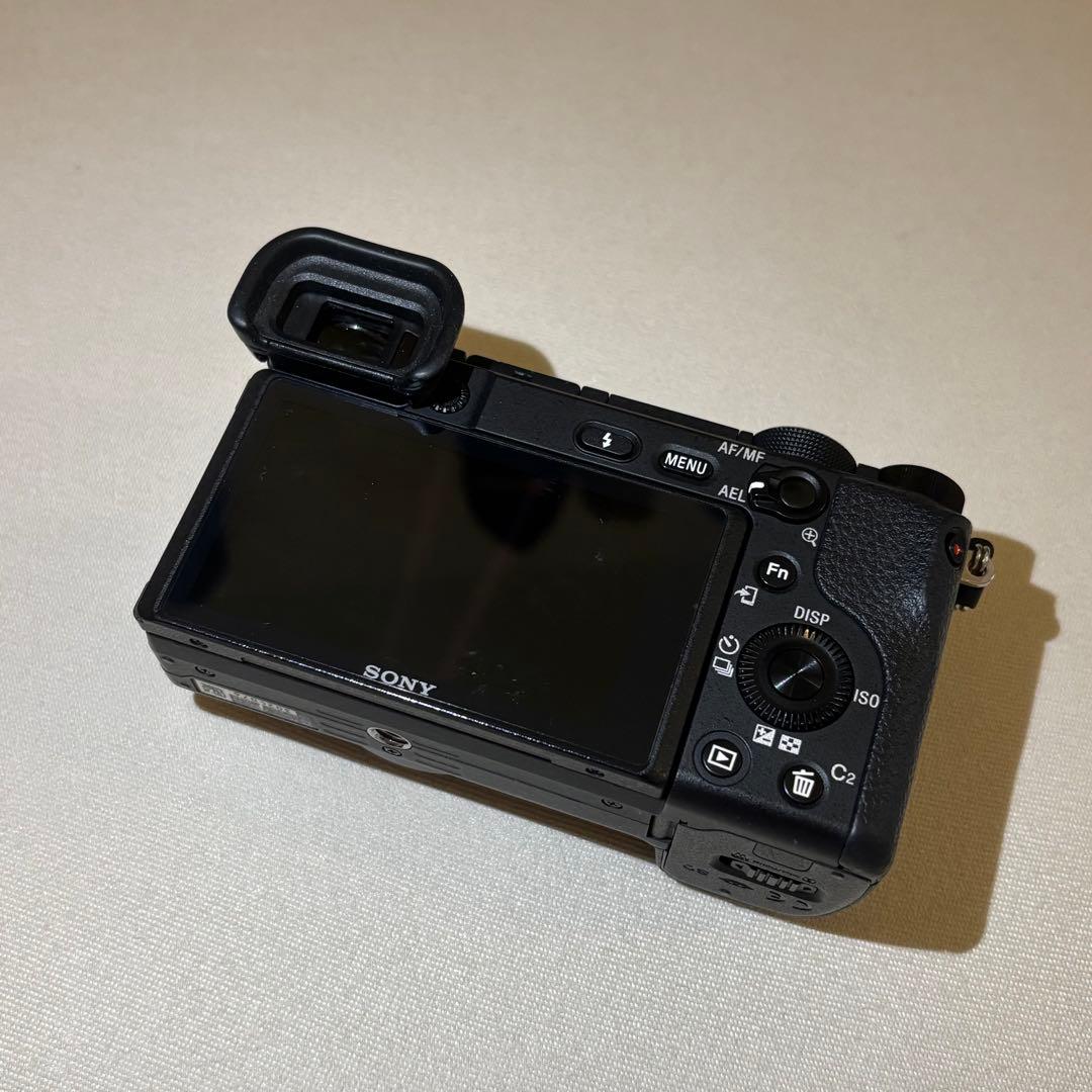 ¥84000→¥70000 sony a6400 ミラーレス　本体