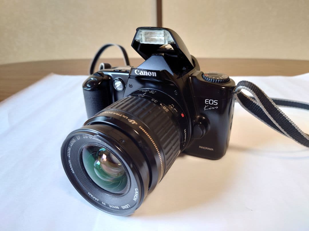 Canon EOS Kiss 一眼レフ フイルムカメラ （作動確認済）
