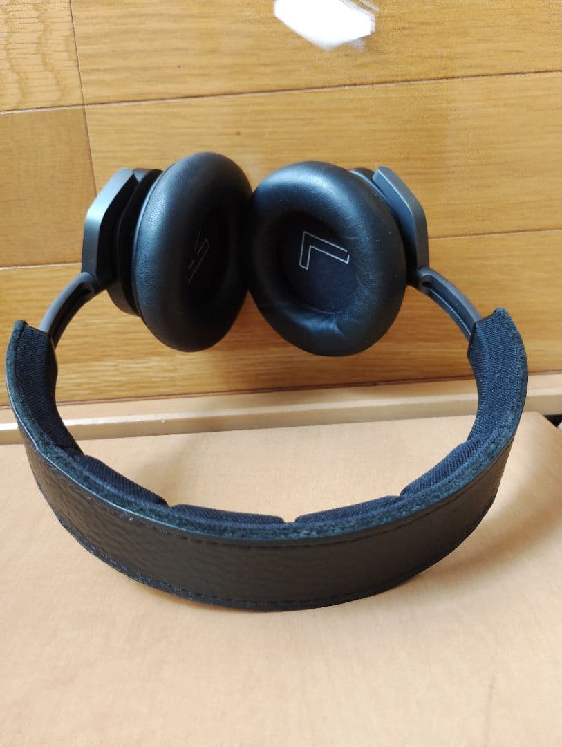 B&O PLAY ワイヤレスヘッドフォン