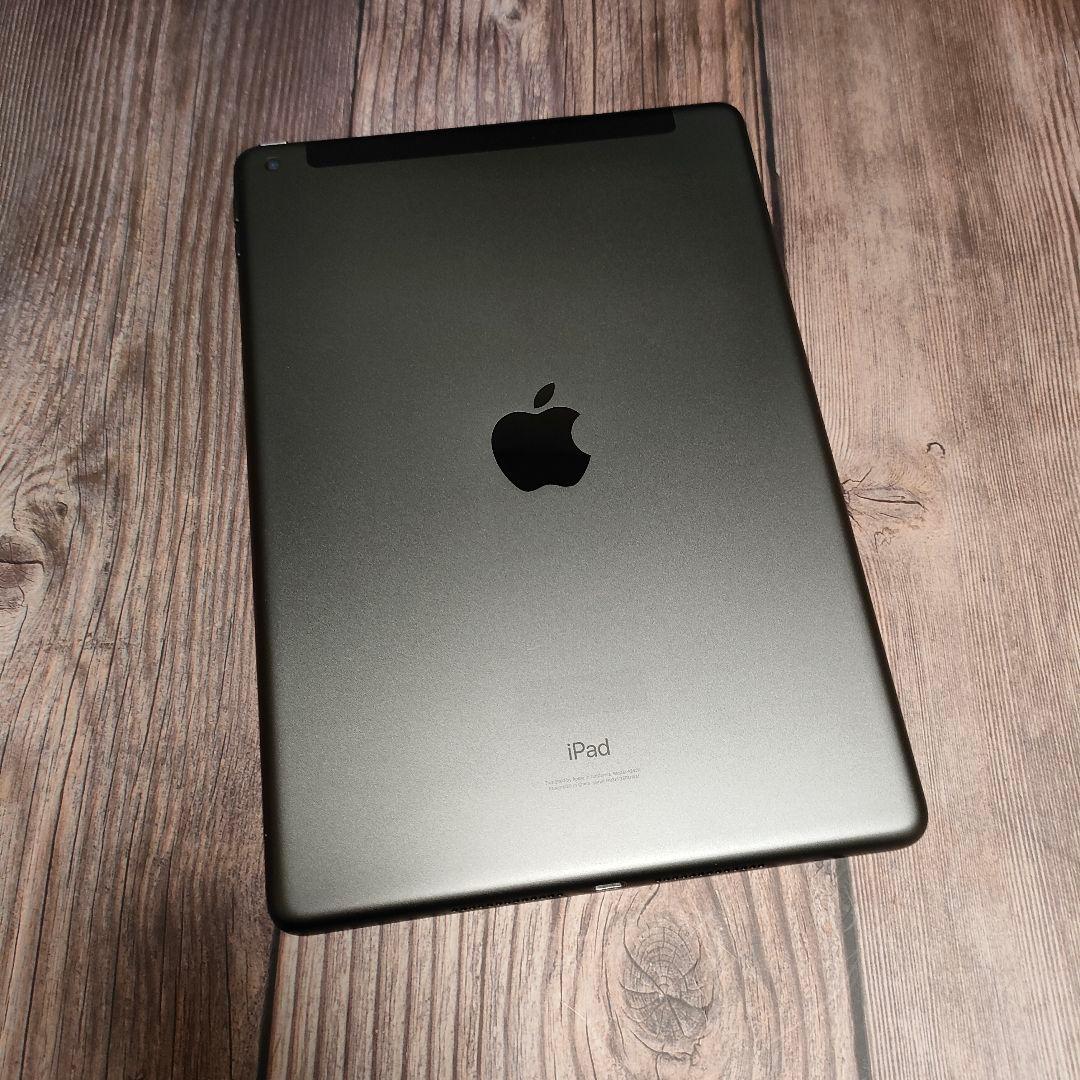 iPad 第8世代 32GB グレー SIMフリー 美品