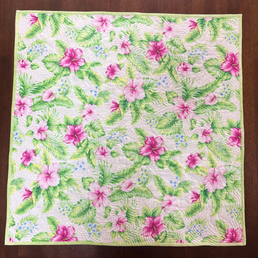完成品　ハワイアンキルト　ティアレ　タペストリー 約81cm 送料込み 匿名配送