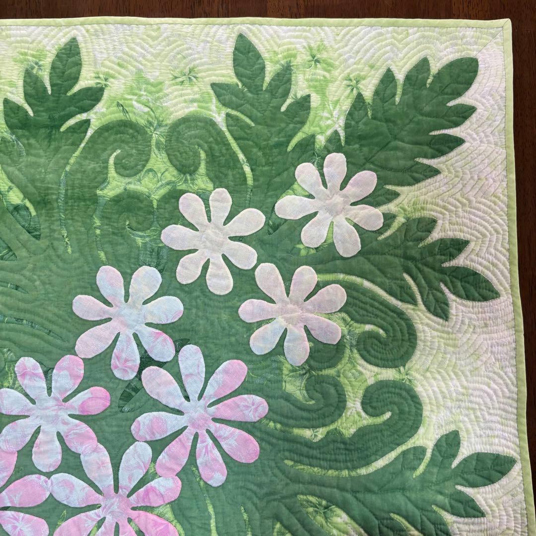 完成品　ハワイアンキルト　ティアレ　タペストリー 約81cm 送料込み 匿名配送