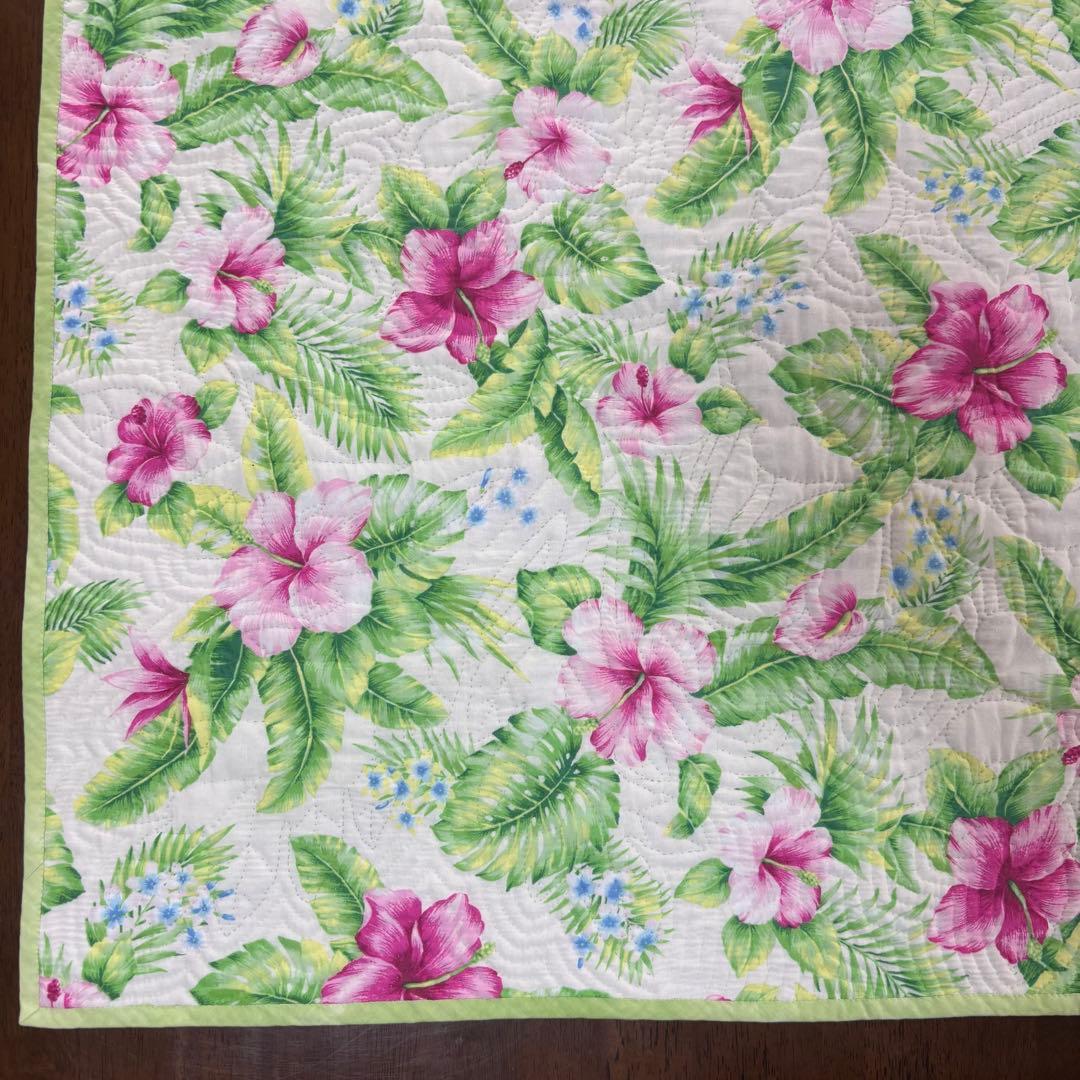 完成品　ハワイアンキルト　ティアレ　タペストリー 約81cm 送料込み 匿名配送
