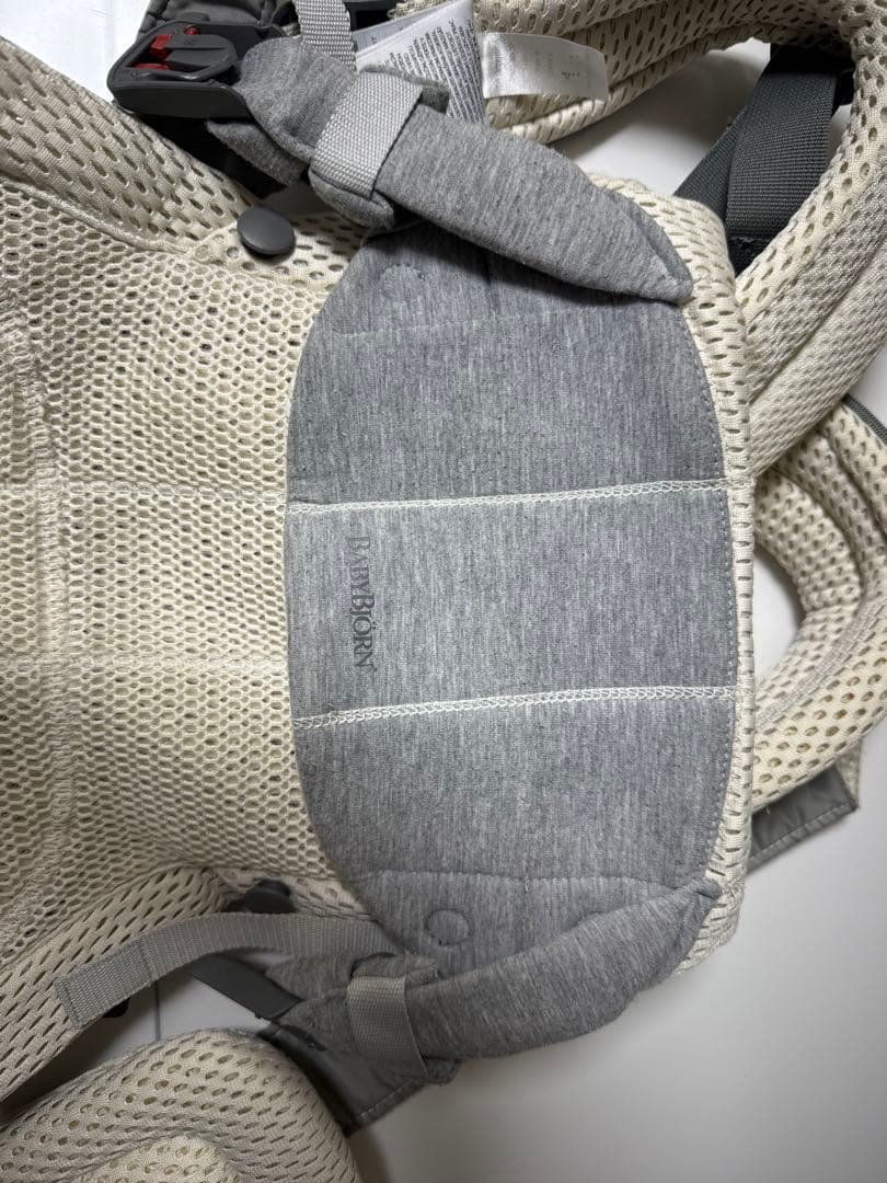 BABYBJORN 抱っこ紐 クリーム