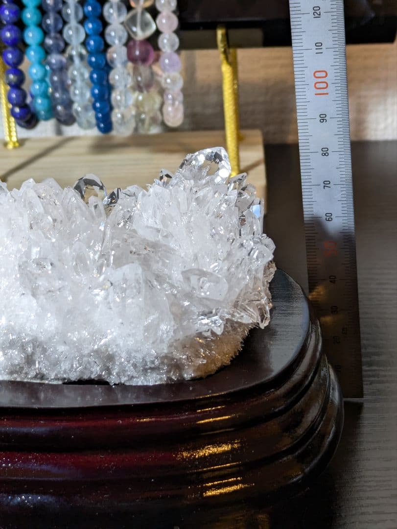 大人気！高品質✨ 貴州省産水晶クラスター 菊花水晶 木製台座付き✨