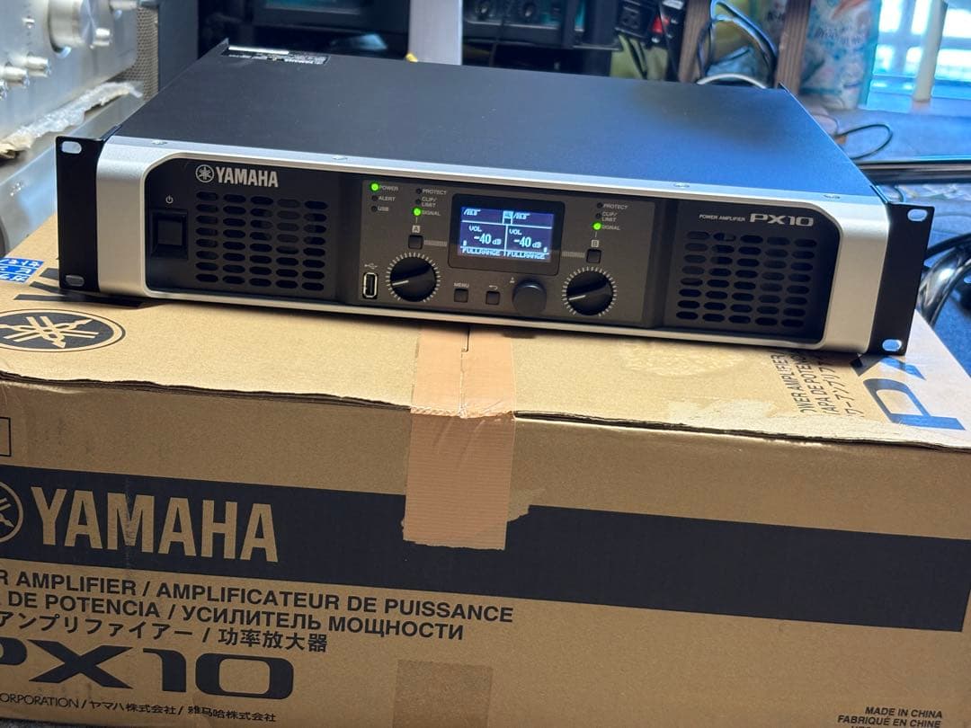 Yamaha パワーアンプ　PX10