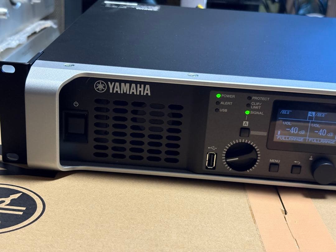 Yamaha パワーアンプ　PX10