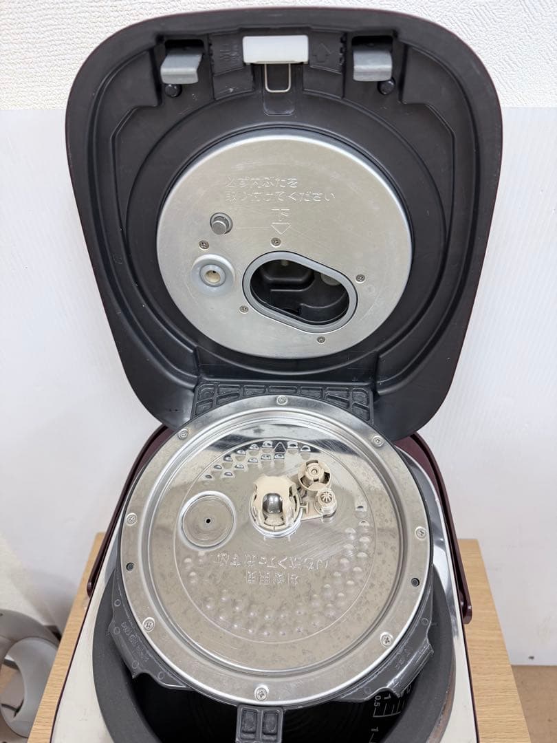 TOSHIBA 圧力IH 炊飯器 RC-10VXM 5.5合炊き 2018年製