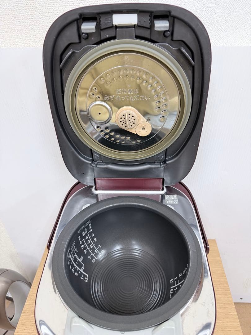 TOSHIBA 圧力IH 炊飯器 RC-10VXM 5.5合炊き 2018年製