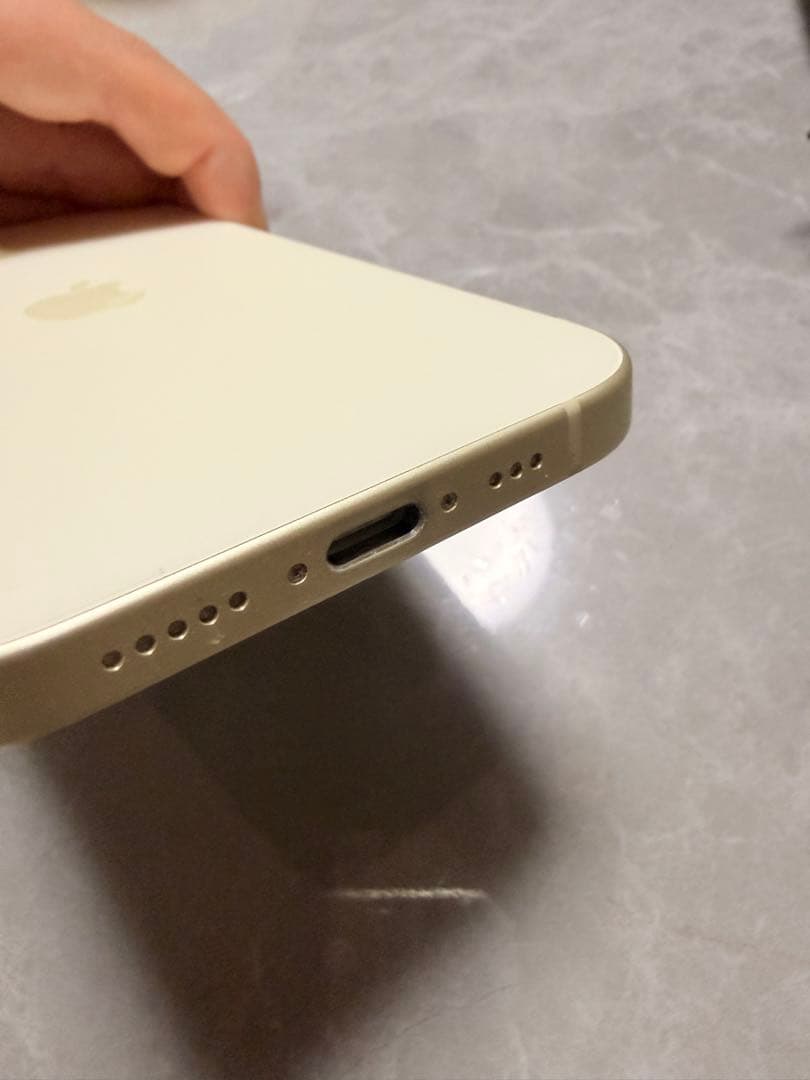 Apple iPhone 15 イエロー 本体