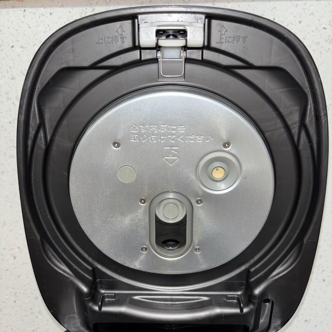 【2021年製】東芝　真空IHジャー　RC-BK10VRR 炎匠炊き　5.5合