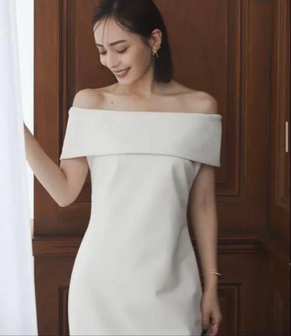 【値下げ中✨】anuans オフショルコンシャスワンピース