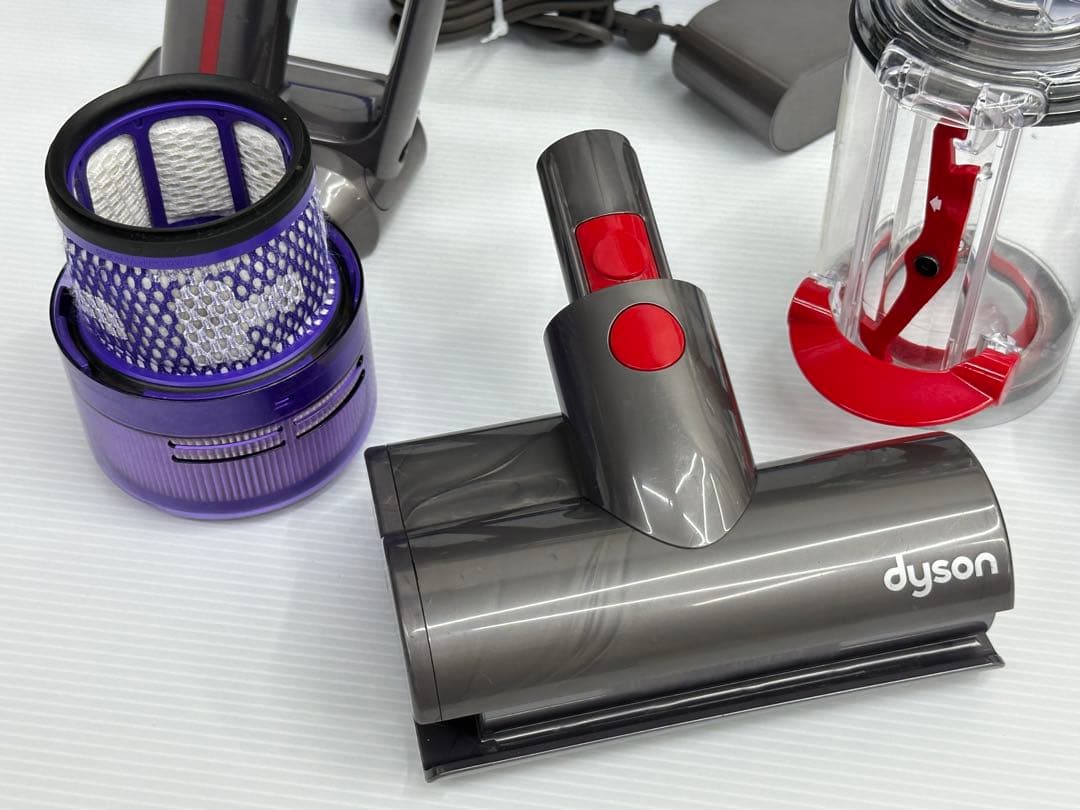 美品　2022年製　ダイソン　掃除機　SV21 本体　ミニヘッド　充電器　セット