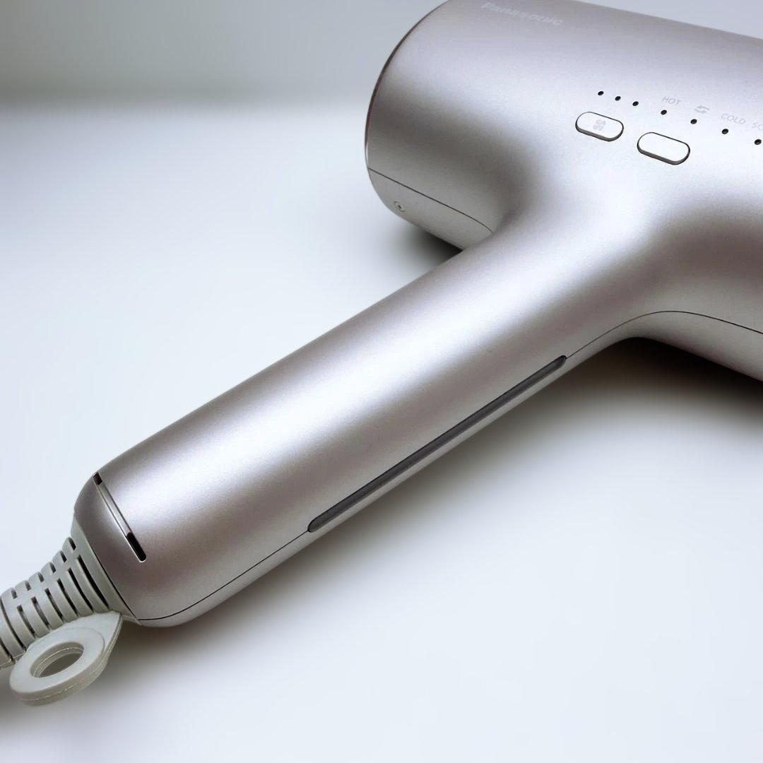 《新品同様》Panasonic ナノケア ドライヤー EH-NA0J