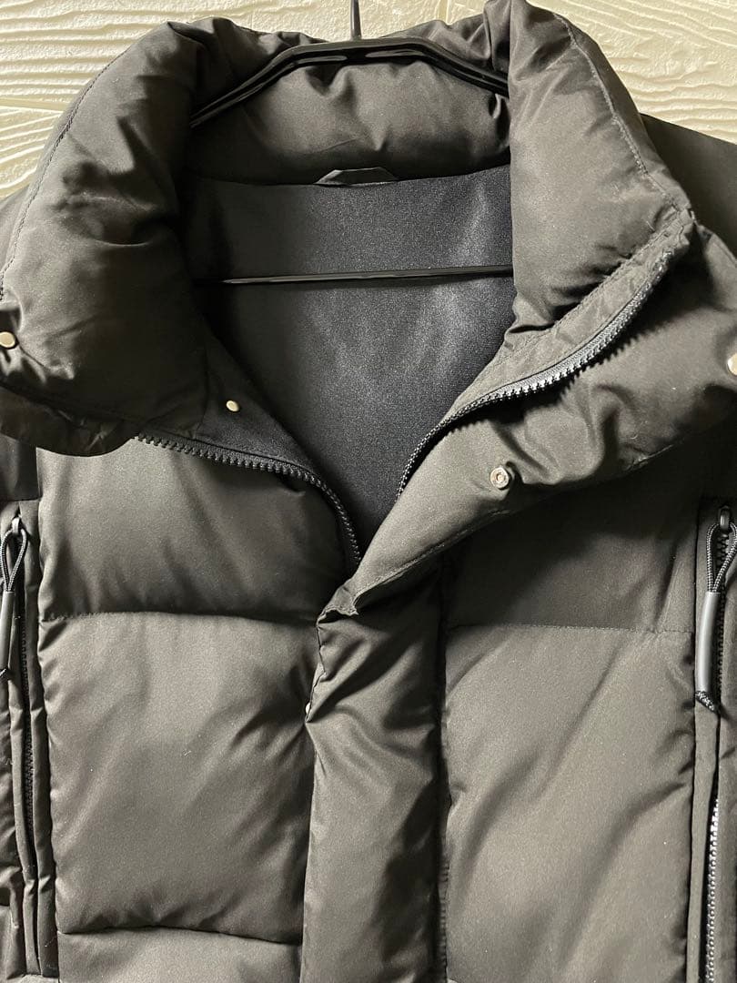 パブリックトウキョウ　THERMOLITEミニマルパデットベスト　ブラック