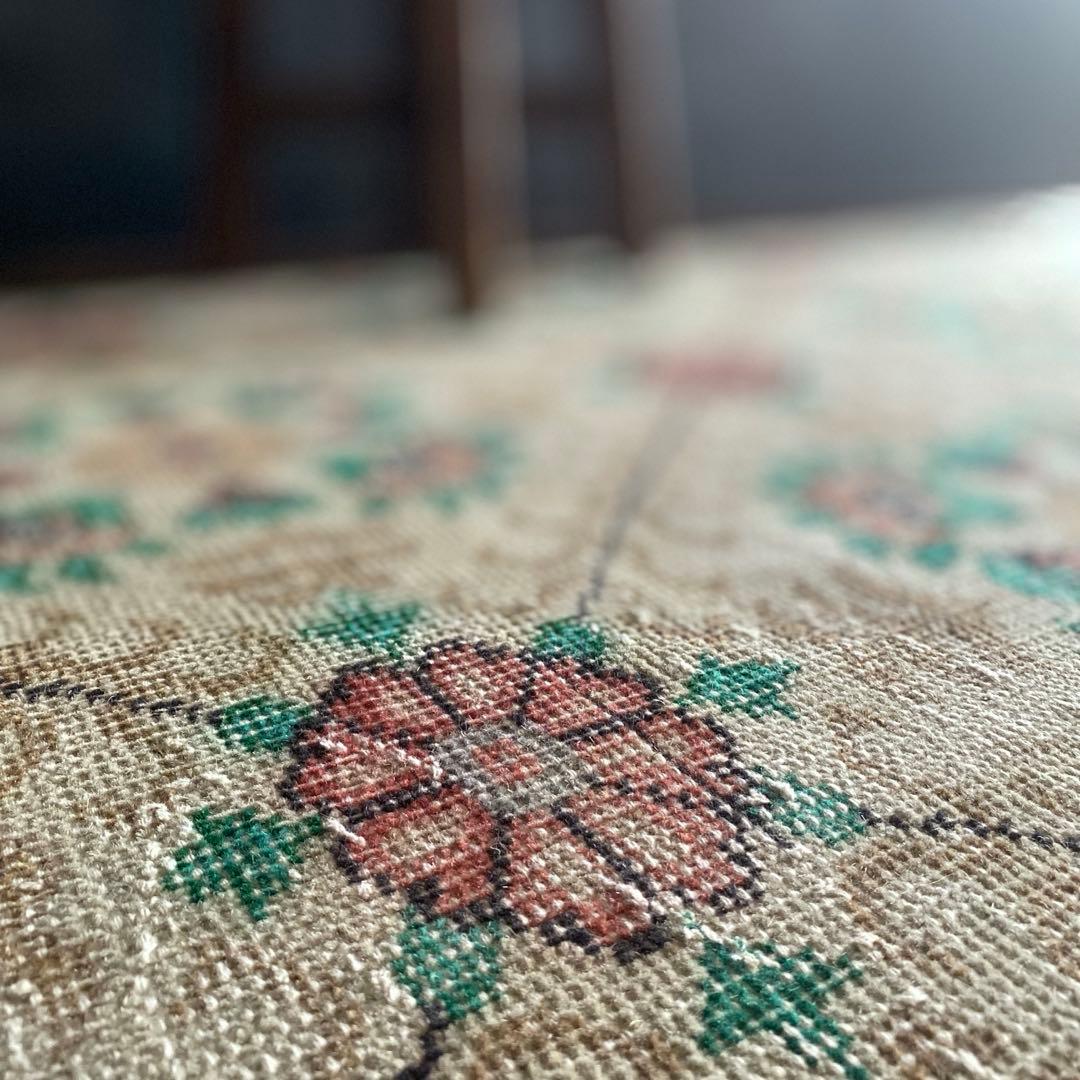 フラワータイル風　ヴィンテージラグ　トルコラグ