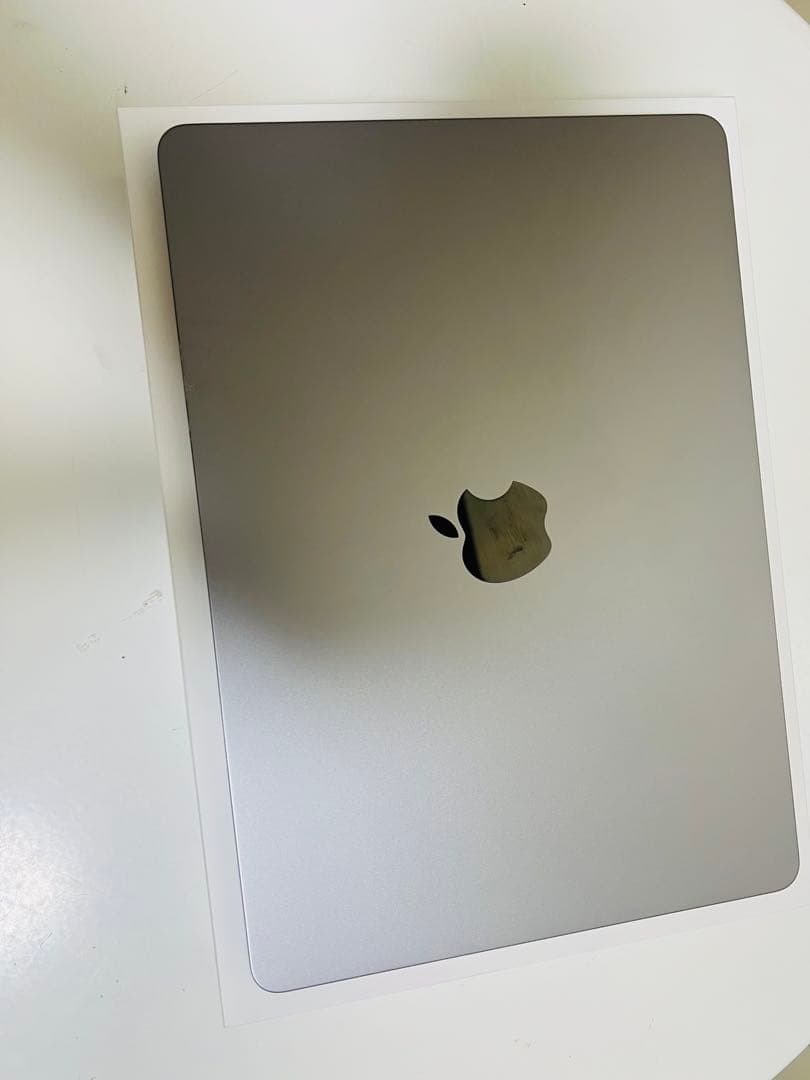 MacBook本体 Macbook Air M2 16GB/512GB