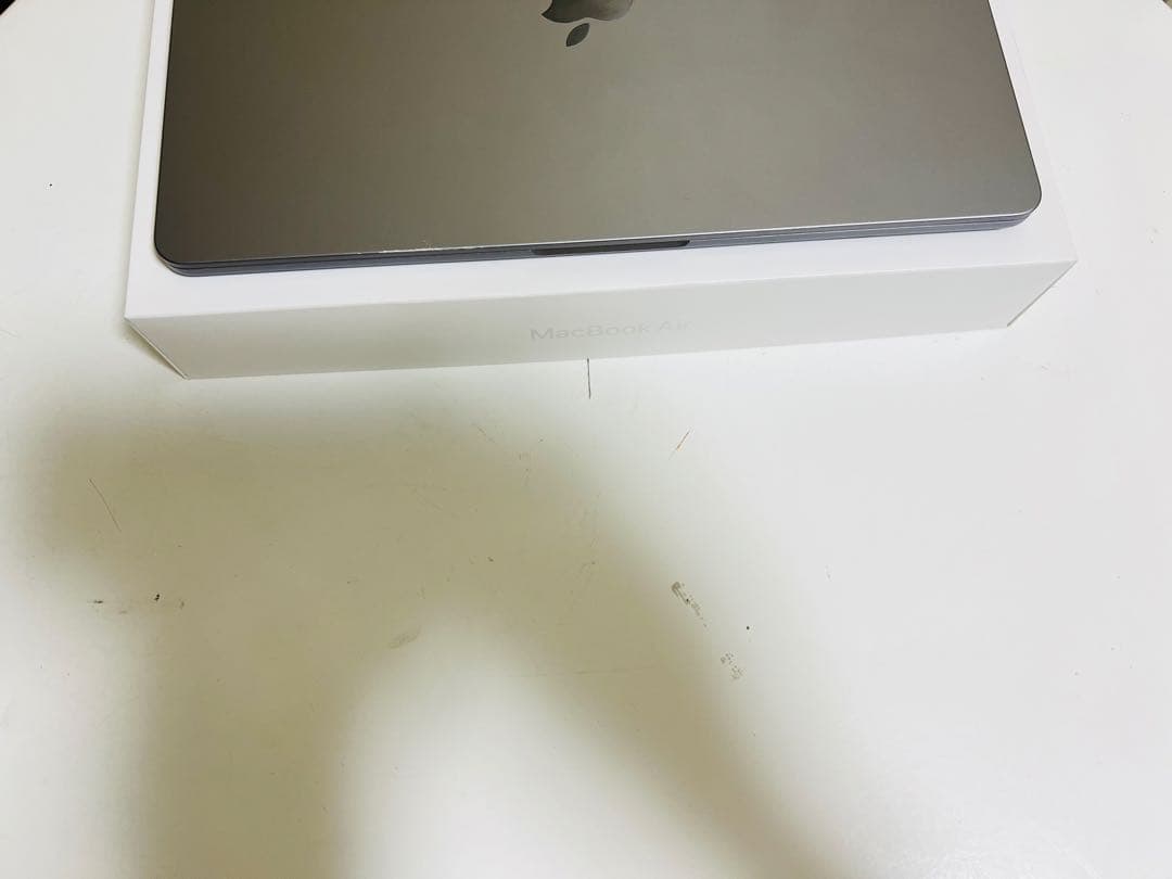 MacBook本体 Macbook Air M2 16GB/512GB