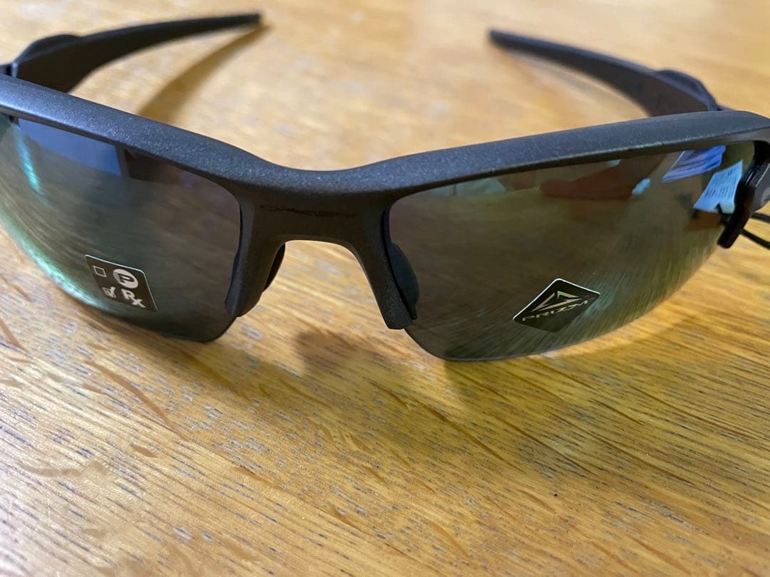 Oakley スポーツサングラス ブラックフレーム グレー