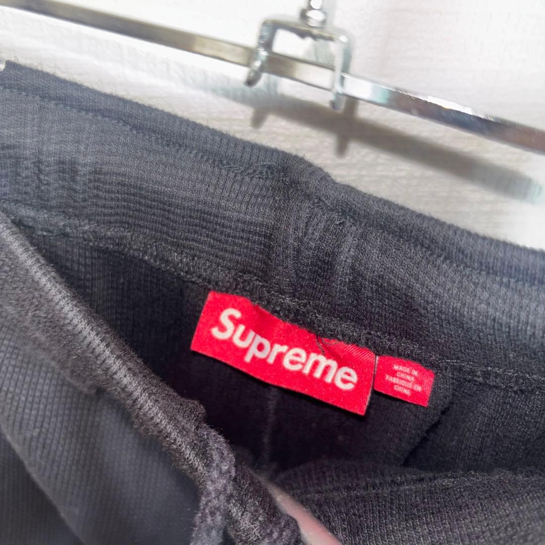Supreme ロゴプリント ショートパンツ 黒
