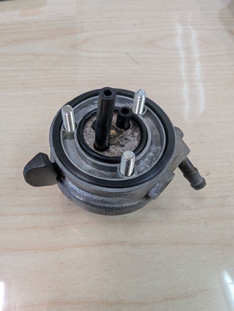 ホンダ　ベンリィc92　ガソリンコックと新品ガスケットセット　燃料コック