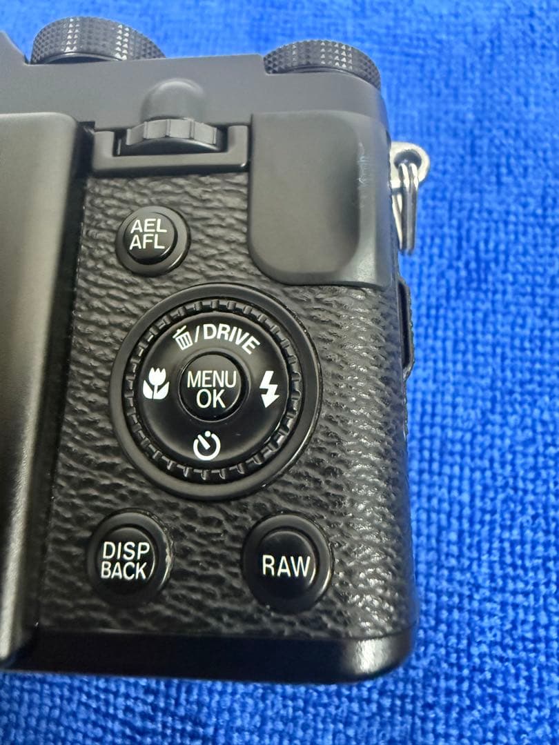 FUJIFILM X10 デジタルカメラ