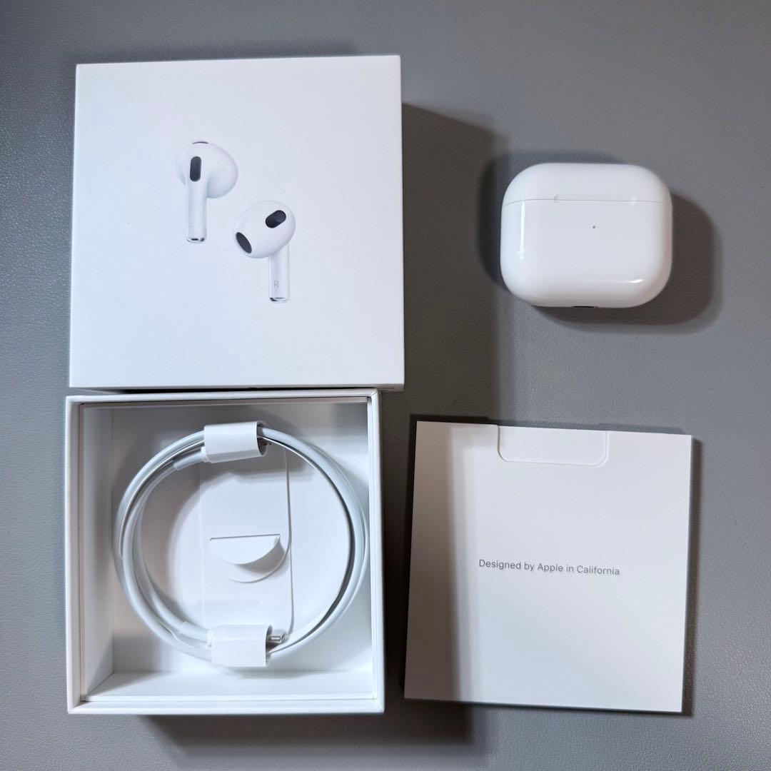 AirPods 第3世代　ケーブル付き　Apple 美品