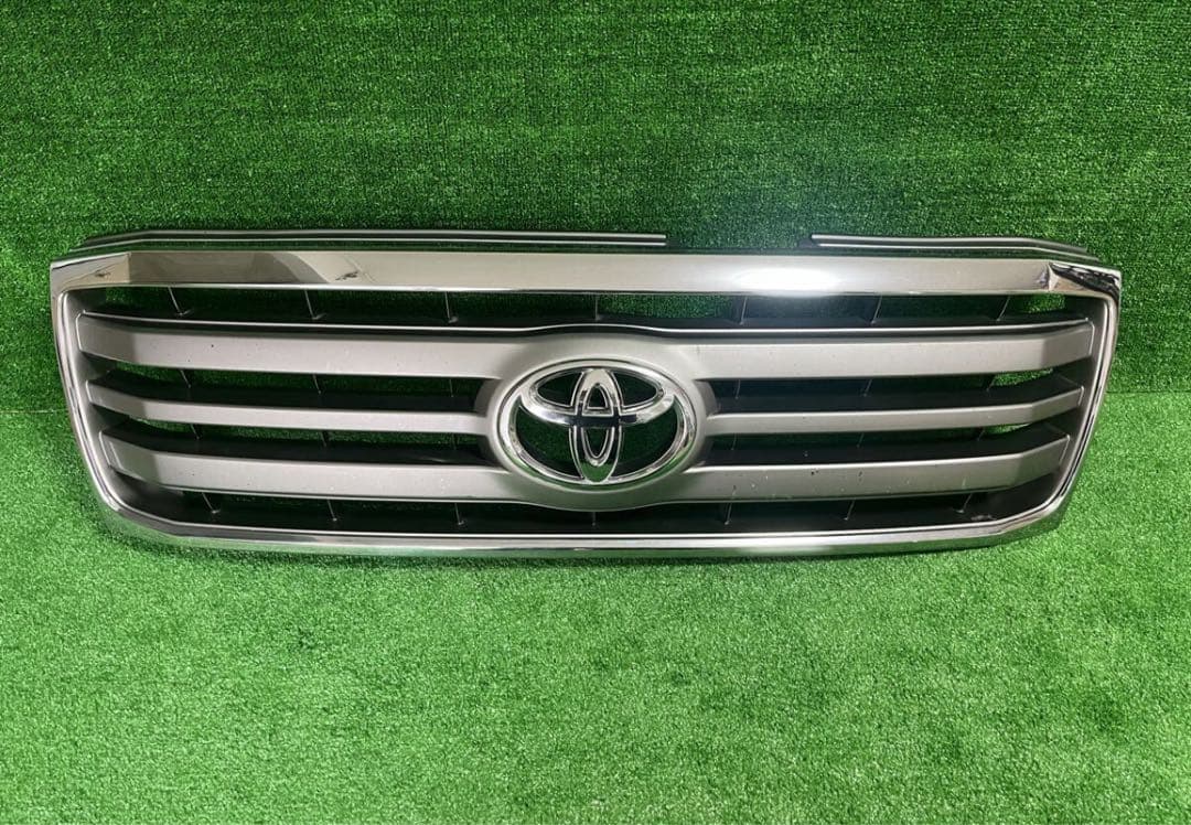 ランドクルーザー100 後期 純正 フロントグリル